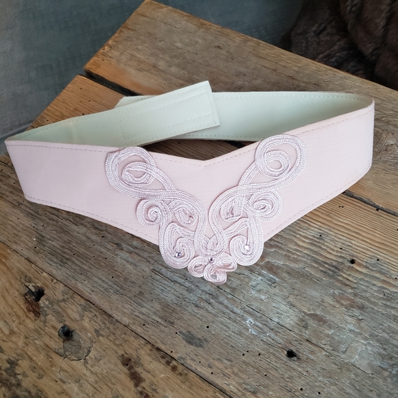 Vintage Ensemble - Picture 6 of 13